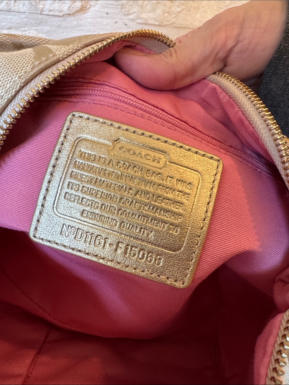 Coach Khaki/Chalk Signature Canvas Shoulder Bag - Like New, Vibrant - Picture 11 of 12